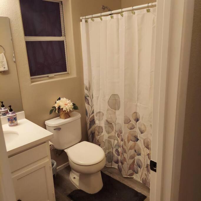 New Beautifully Remodeled Home In لاس فيغاس المظهر الخارجي الصورة