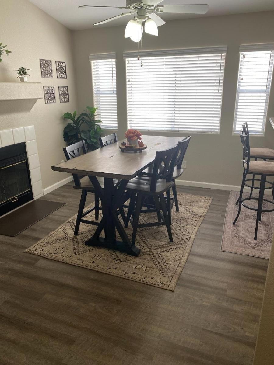 New Beautifully Remodeled Home In لاس فيغاس المظهر الخارجي الصورة